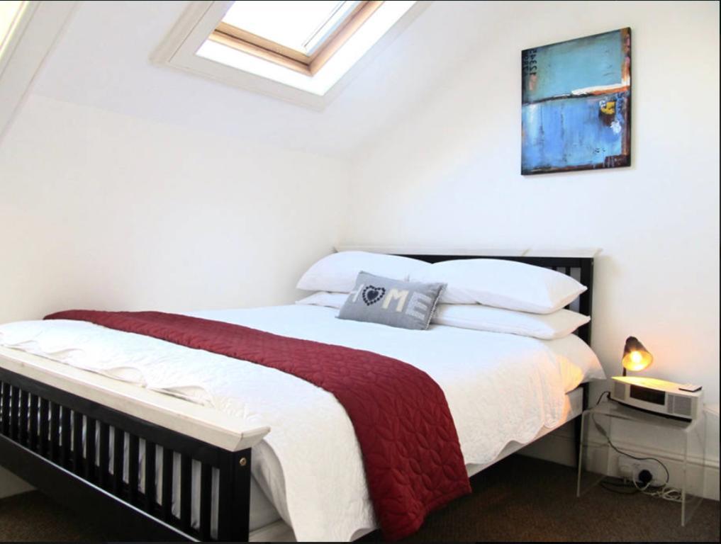 The Hideaway, Victorian Townhouse Apartment With Parking プリマス エクステリア 写真